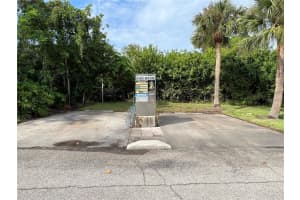 4065 CROCKERS LAKE BOULEVARD, SARASOTA, FL 34238 Sold 10/20/25