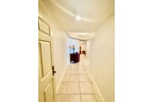 800 TAMIAMI TRAIL, SARASOTA, FL 34236 - MLS#MFRA4659073