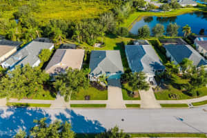 12153 FOREST PARK CIRCLE, BRADENTON, FL 34211 - MLS#MFRA4659124