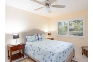 1709 PELICAN COVE ROAD, SARASOTA, FL 34231 - MLS#MFRA4659239