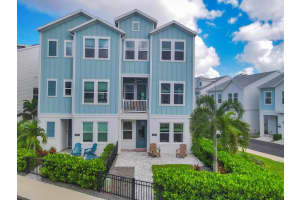 2353 Lindstrom St, SARASOTA