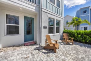 2353 LINDSTROM STREET, SARASOTA, FL 34237 - MLS#MFRA4659274