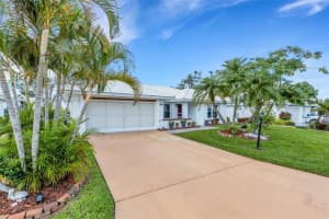 3995 LAKEWOOD AVENUE, BRADENTON, FL 34208 - MLS#MFRA4659324