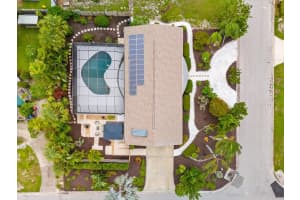 2505 CROTON AVENUE, SARASOTA, FL 34239 - MLS#MFRA4659395