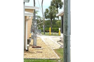 6920 BAYOU LANE, BRADENTON, FL 34207 - MLS#MFRA4659439