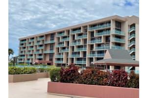 1 KEY CAPRI #104W, TREASURE ISLAND, FL 33706 - MLS#MFRA4659475