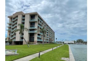 1 KEY CAPRI #104W, TREASURE ISLAND, FL 33706 - MLS#MFRA4659475