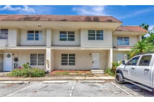 405 Barlow Ave #61, SARASOTA