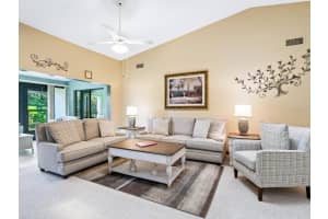 4042 WILSHIRE CIRCLE, SARASOTA, FL 34238 - MLS#MFRA4659506