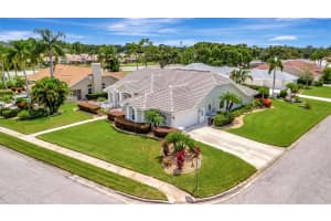 8173 MISTY OAKS BOULEVARD, SARASOTA, FL 34243 - MLS#MFRA4659514