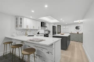 5790 MIDNIGHT PASS ROAD, SARASOTA, FL 34242 - MLS#MFRA4659523