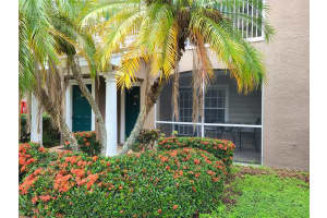 8932 MANOR LOOP, LAKEWOOD RANCH, FL 34202 - MLS#MFRA4659602