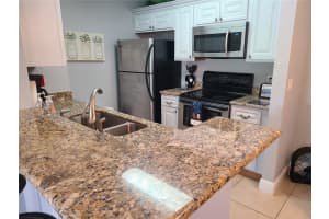 8932 MANOR LOOP, LAKEWOOD RANCH, FL 34202 - MLS#MFRA4659602