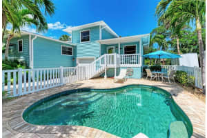 304 74th St #b, HOLMES BEACH