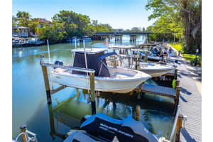 858 HUDSON AVENUE, SARASOTA, FL 34236 - MLS#MFRA4659647