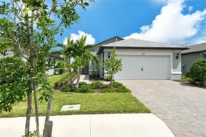 6564 Silverstar Dr, SARASOTA
