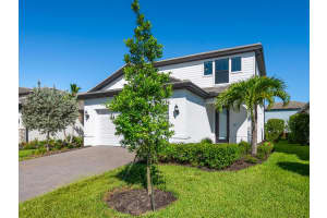 6228 BAYWOOD COURT, LAKEWOOD RANCH, FL 34211 - MLS#MFRA4659740