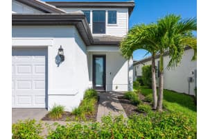6228 BAYWOOD COURT, LAKEWOOD RANCH, FL 34211 - MLS#MFRA4659740