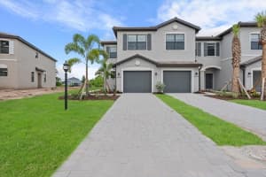 14768 Lyla Ter, BRADENTON