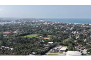 5222 WINDING WAY, SARASOTA, FL 34242 - MLS#MFRA4659769