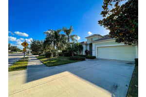 4738 CLAREMONT PARK DRIVE, BRADENTON, FL 34211 - MLS#MFRA4659770