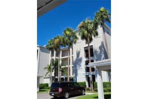 1010 Tidewater Shores Loop #201, BRADENTON