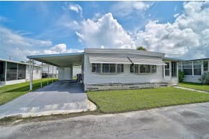2243 PALAZZA DRIVE, SARASOTA, FL 34238 - MLS#MFRA4659941