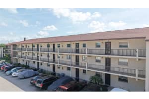 2220 STICKNEY POINT RD #519, SARASOTA, FL 34231 - MLS#MFRA4659945