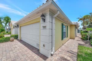 5955 BENEVENTO DRIVE, SARASOTA, FL 34238 - MLS#MFRA4659969