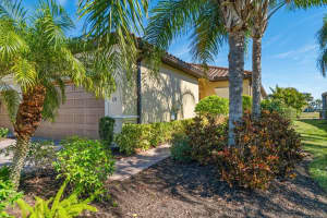 131 BABBLING BROOK RUN, BRADENTON, FL 34212 - MLS#MFRA4660029