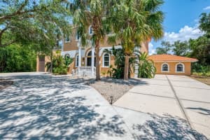 95 Vic Edwards Rd, SARASOTA