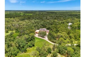 95 VIC EDWARDS ROAD, SARASOTA, FL 34240 - MLS#MFRA4660038