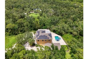 95 VIC EDWARDS ROAD, SARASOTA, FL 34240 - MLS#MFRA4660038