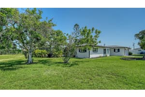243 MOSS LANE, VENICE, FL 34293 - MLS#MFRA4660083