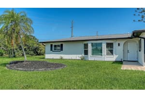 243 MOSS LANE, VENICE, FL 34293 - MLS#MFRA4660083