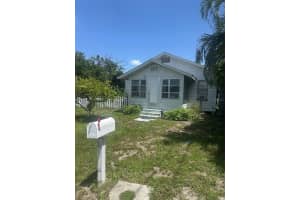 618 25TH AVENUE, BRADENTON, FL 34205 Sold 08/28/25
