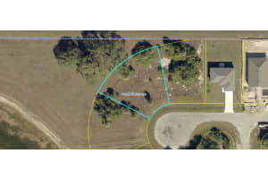 8037 SHERWOOD CIRCLE, LABELLE, FL 33935 Sold 09/26/25