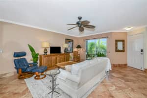 850 TAMIAMI TRAIL, SARASOTA, FL 34236 - MLS#MFRA4660132