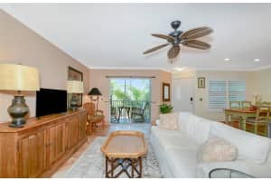 850 TAMIAMI TRAIL, SARASOTA, FL 34236 - MLS#MFRA4660132