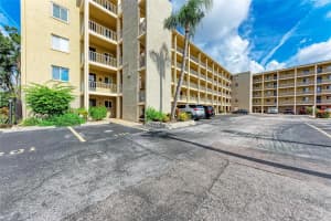 3506 Lake Bayshore Dr #k104, BRADENTON
