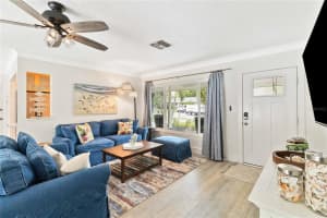 2266 SUNNYSIDE LANE, SARASOTA, FL 34239 - MLS#MFRA4660173