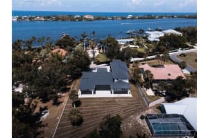 2414 BAYSHORE ROAD, NOKOMIS, FL 34275 - MLS#MFRA4660174
