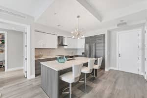 111 PINEAPPLE AVENUE, SARASOTA, FL 34236 - MLS#MFRA4660203