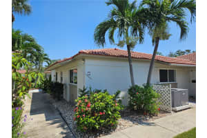179 VISTA HERMOSA CIRCLE, SARASOTA, FL 34242 Sold 09/02/25