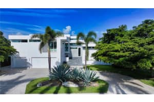 310 BIRD KEY DRIVE, SARASOTA, FL 34236 - MLS#MFRA4660230