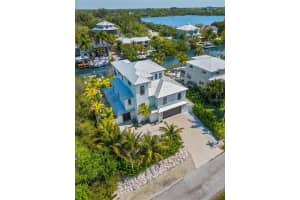 130 Burns Rd, TERRA CEIA