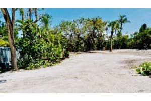 7233 MIDNIGHT PASS ROAD, SARASOTA, FL 34242 - MLS#MFRA4660300
