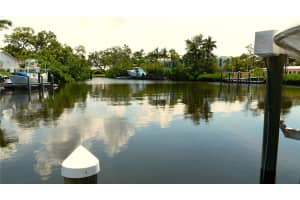 7233 MIDNIGHT PASS ROAD, SARASOTA, FL 34242 - MLS#MFRA4660300