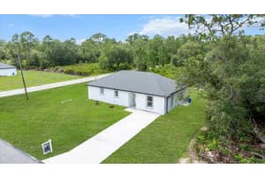 3801 20th St E, ALVA