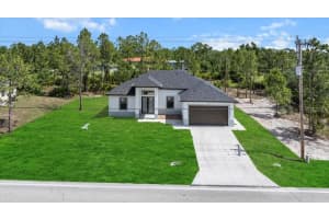 203 E 10th St, LEHIGH ACRES